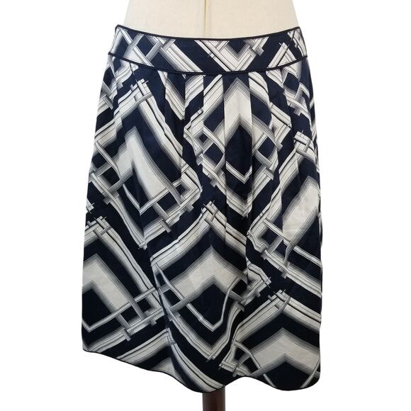 Talbots Navy Blue White Skirt Lined Nice Size 12 - Picture 2 of 6